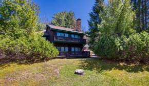 Lovely and Comfortable Condominium Blocks to Main Street! Lake Placid